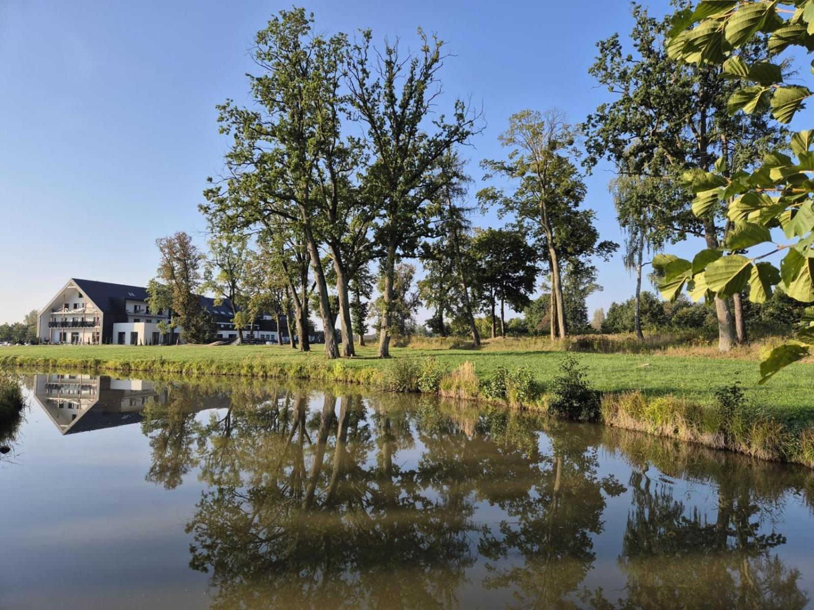 Natural Hotel - Ekologiczny Hotel z Plażą Na Wyspie Ostróda Zewnętrze zdjęcie